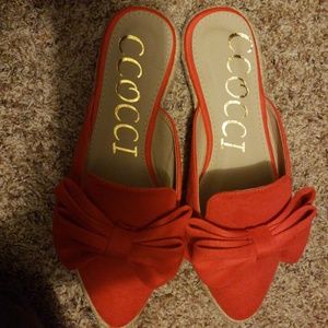 Shoes with bow